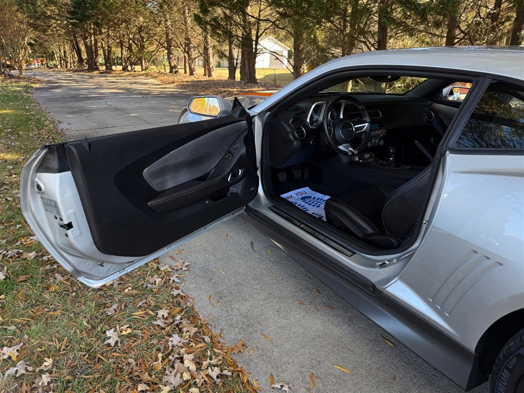 Used 2010 Chevrolet Camaro SS w/ LPO, Ground Effects Package image 44