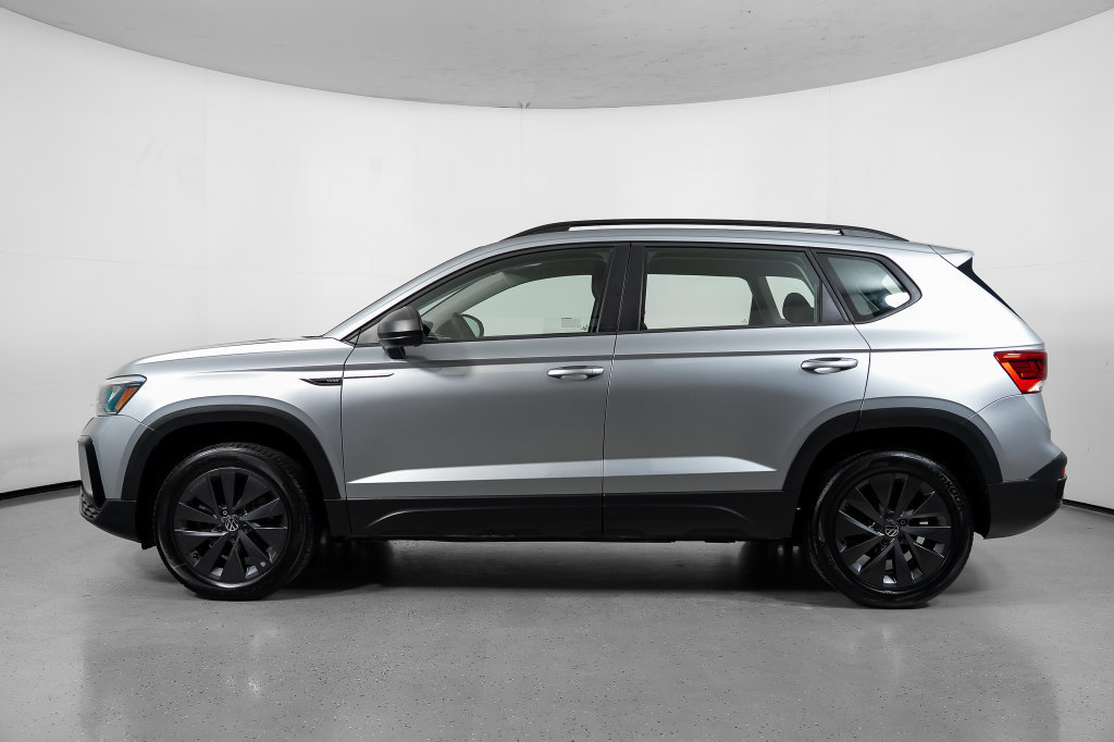 Used 2024 Volkswagen Taos S FWD image 11