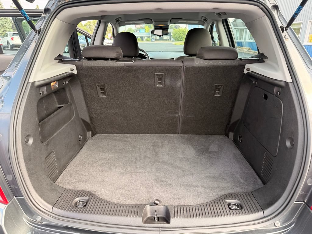 Used 2020 Chevrolet Trax LS FWD image 24