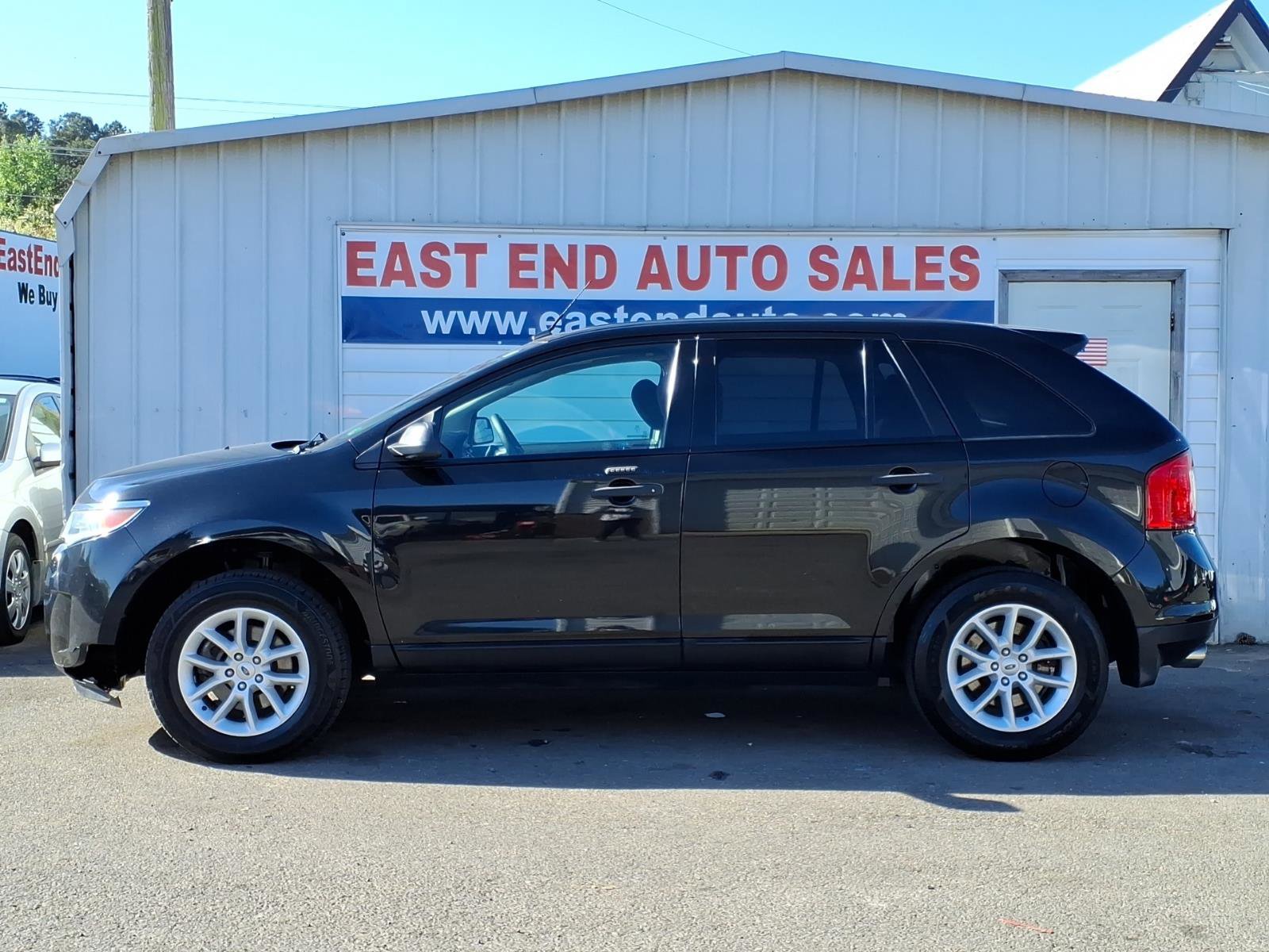 Used 2013 Ford Edge SE FWD image 2