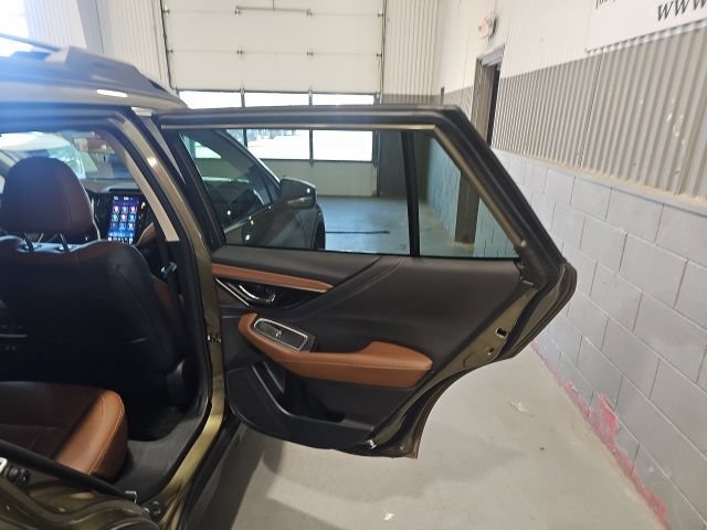 Used 2022 Subaru Outback Touring XT AWD/4WD image 16