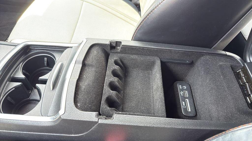 Used 2016 Dodge Charger SXT w/ AWD Plus Group image 29