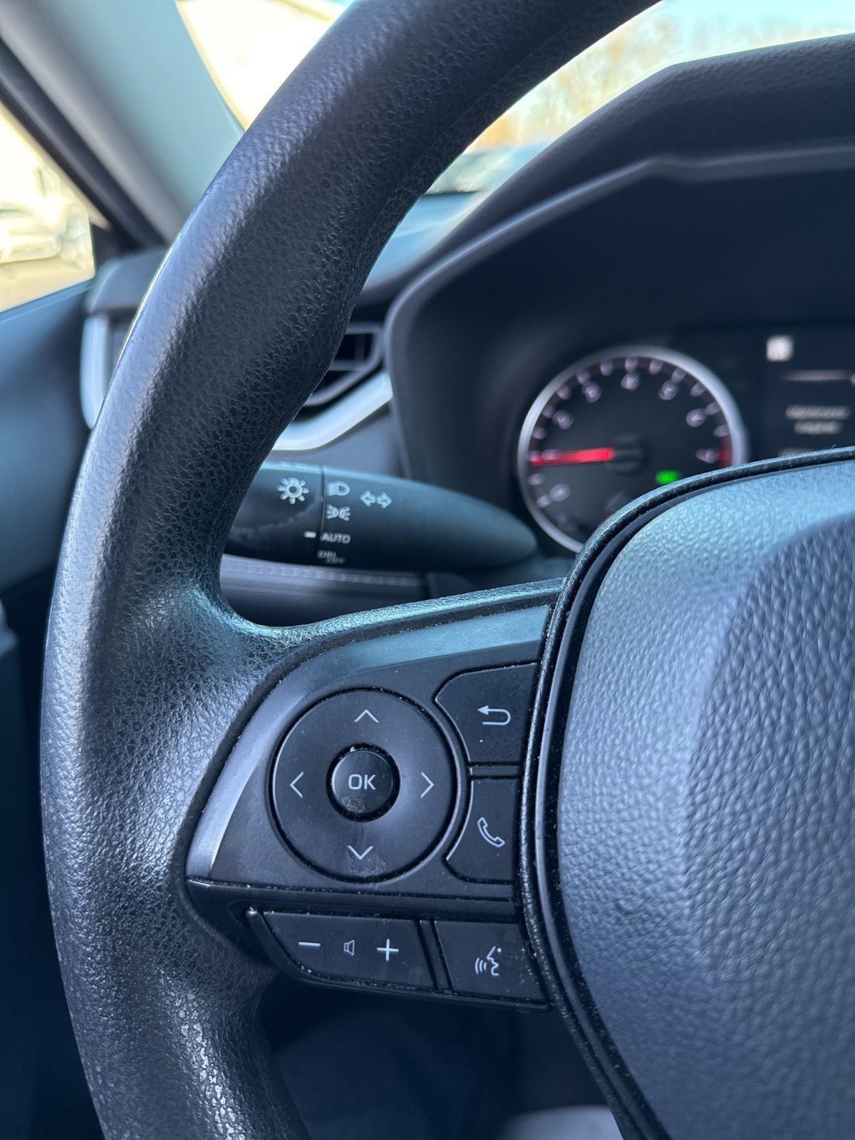 Used 2022 Toyota RAV4 XLE image 15