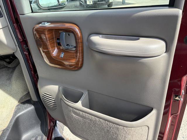 Used 1999 Chevrolet Express 1500 w/ Convenience Pkg image 21