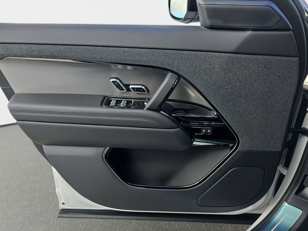 New 2026 Land Rover Range Rover Sport Dynamic SE AWD/4WD image 28