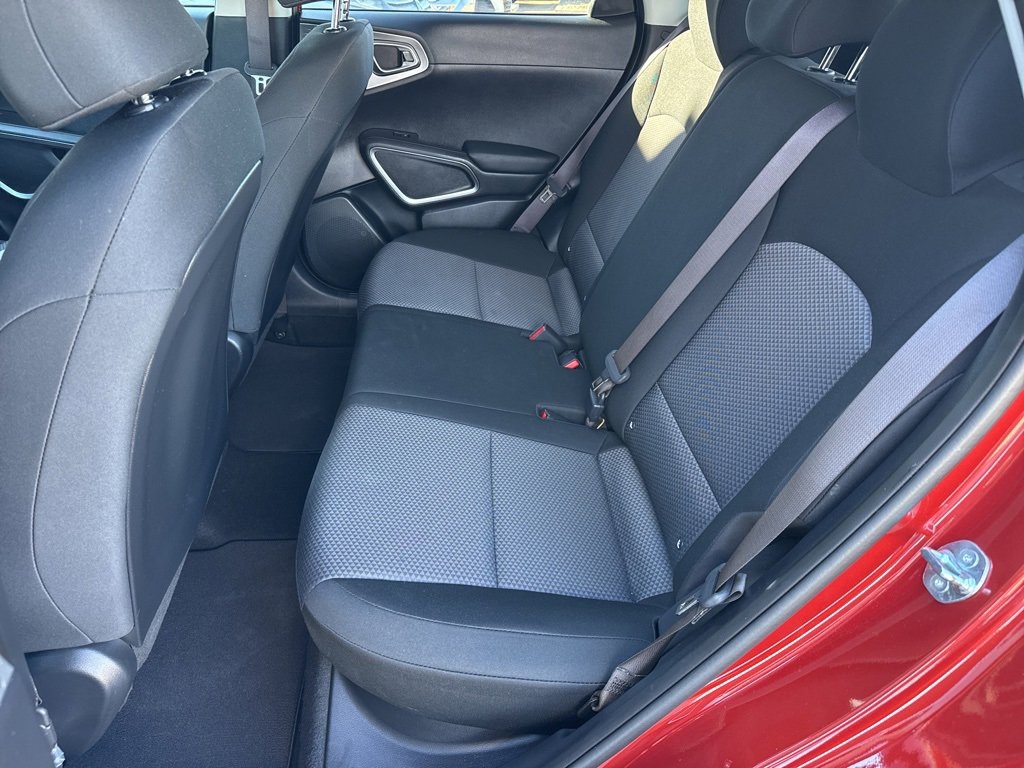 Used 2025 Kia Soul S image 25