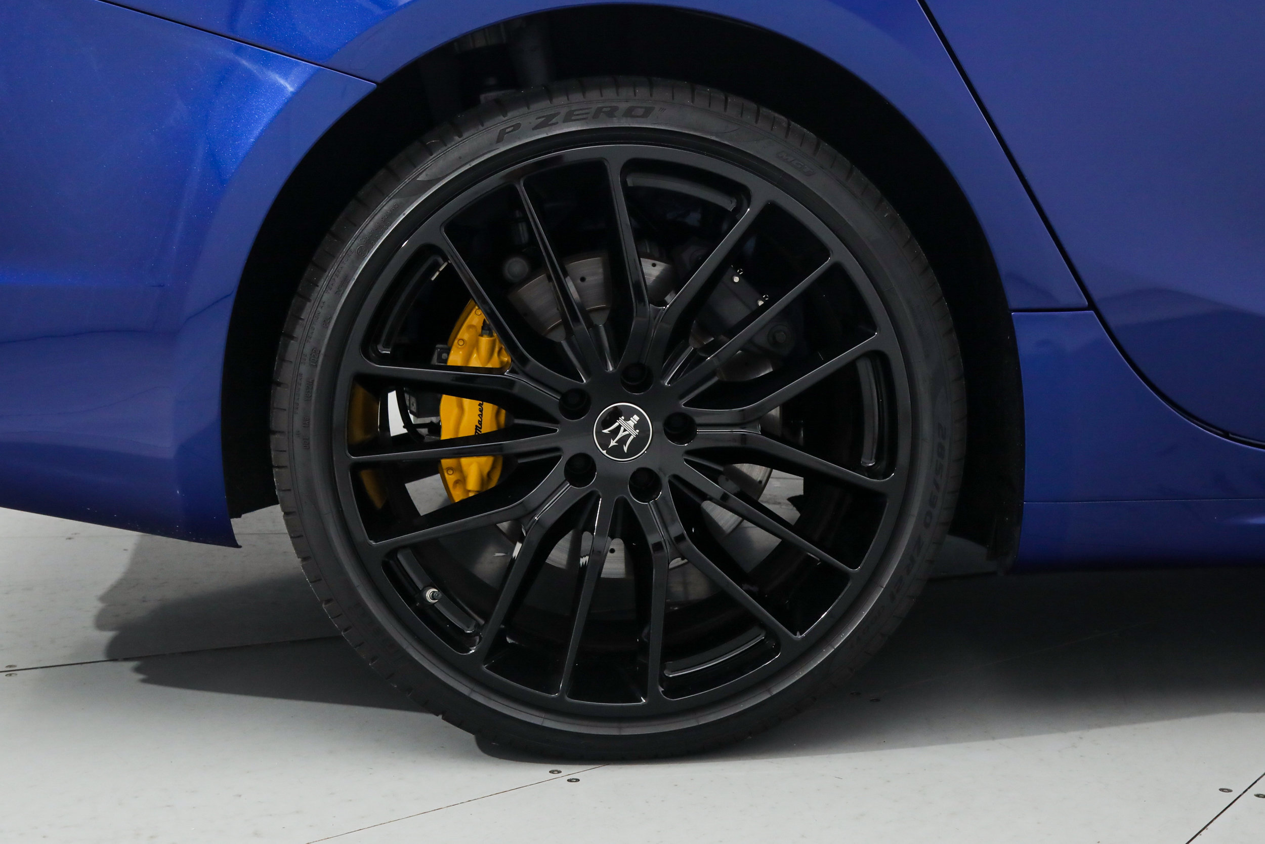 Certified 2023 Maserati Ghibli Modena RWD image 19
