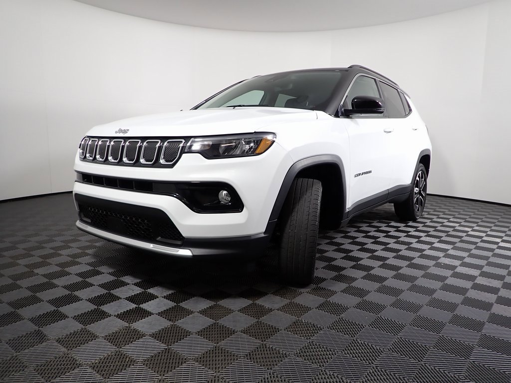 Used 2022 Jeep Compass Limited image 9