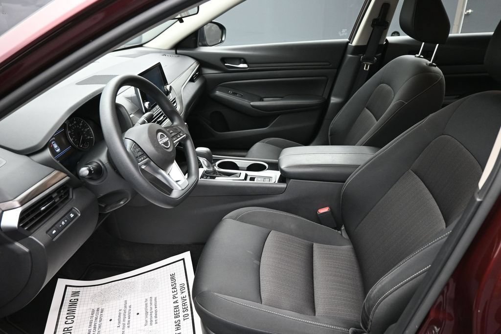 Used 2024 Nissan Altima 2.5 SV AWD/4WD image 11