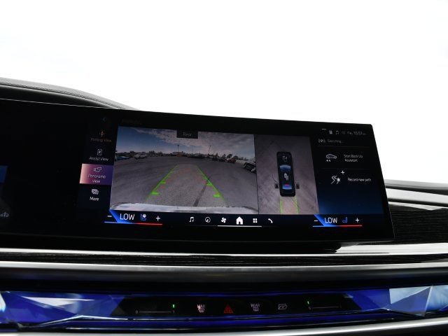 Used 2025 BMW 740i xDrive w/ Executive Package AWD/4WD image 18