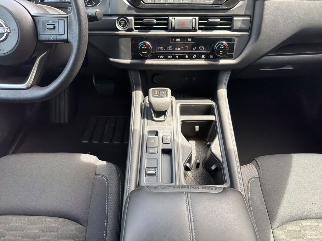 Used 2024 Nissan Pathfinder S FWD image 25