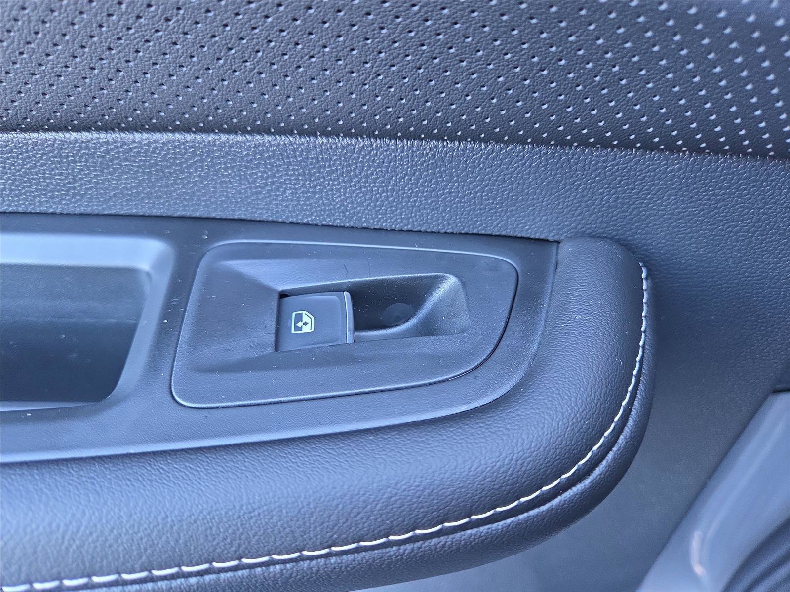 New 2026 Volkswagen Atlas SE image 26