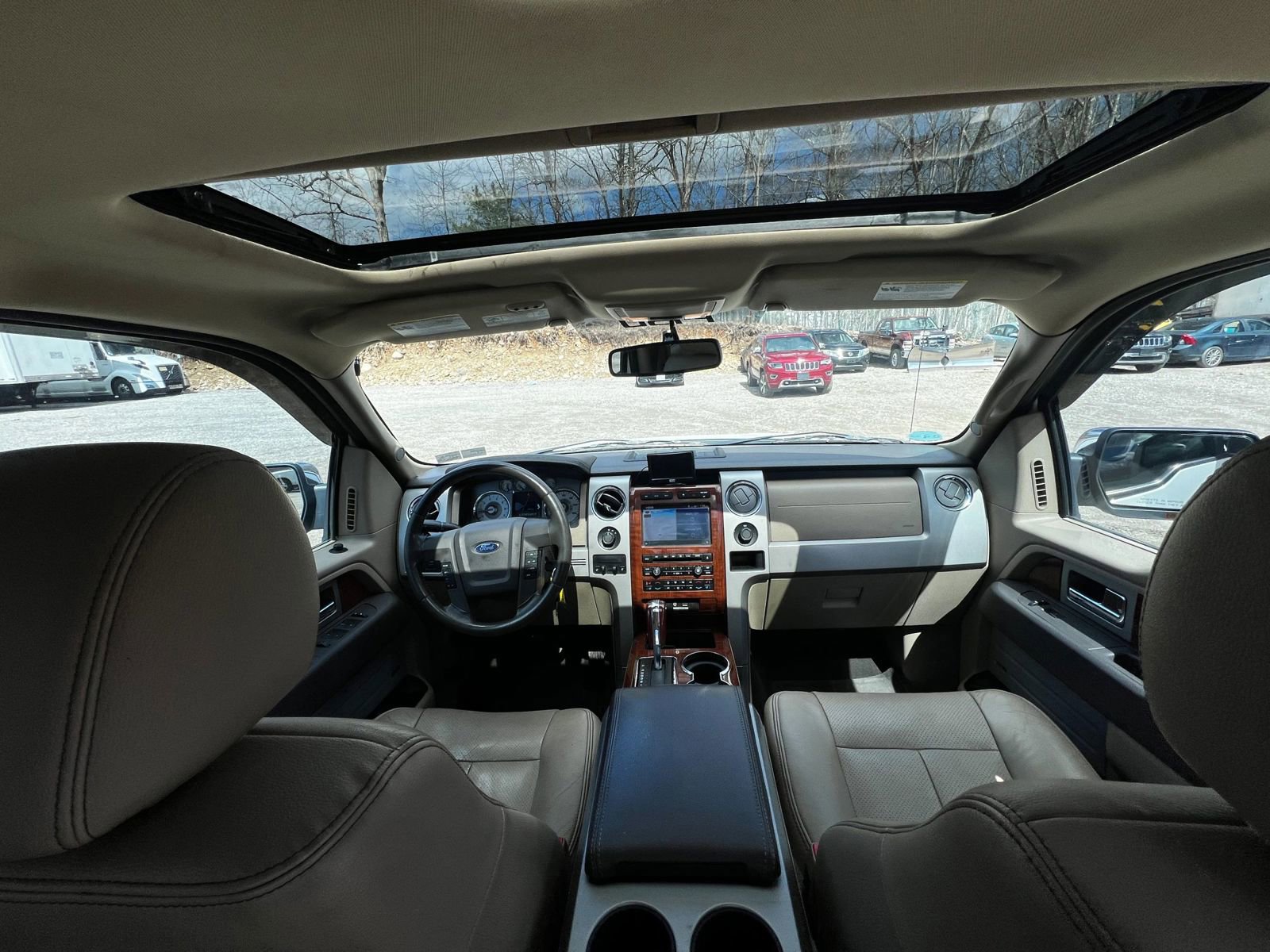 Used 2010 Ford F150 Lariat image 13