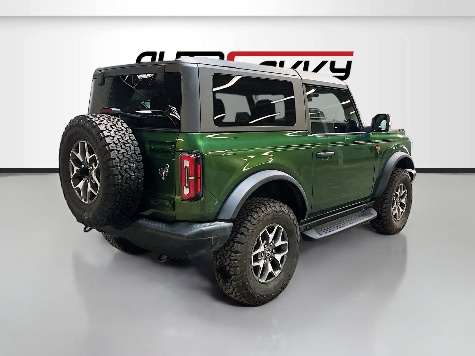Used 2025 Ford Bronco Badlands AWD/4WD image 7