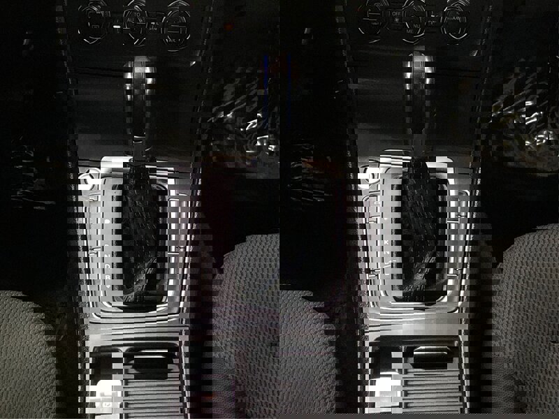 Used 2017 Volkswagen e-Golf SE w/ DC Fast Charging Package image 25