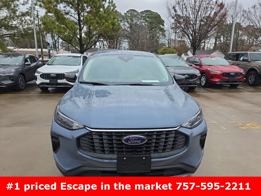 Used 2018 Ford Escape Titanium w/ Ford Safe & Smart Package image 3