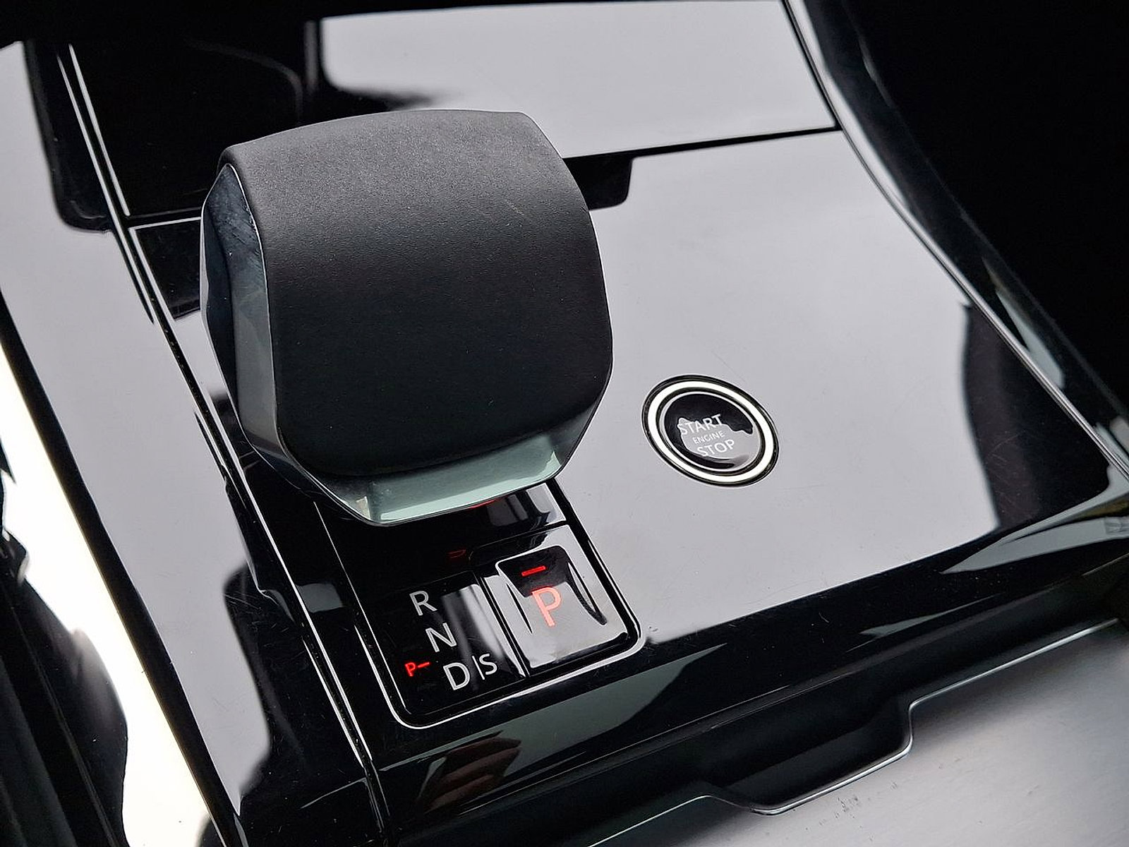 Used 2024 Land Rover Range Rover Sport Dynamic SE image 24