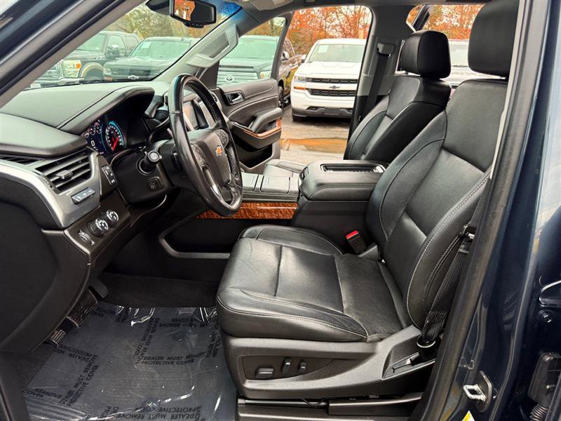 Used 2019 Chevrolet Suburban Premier image 36