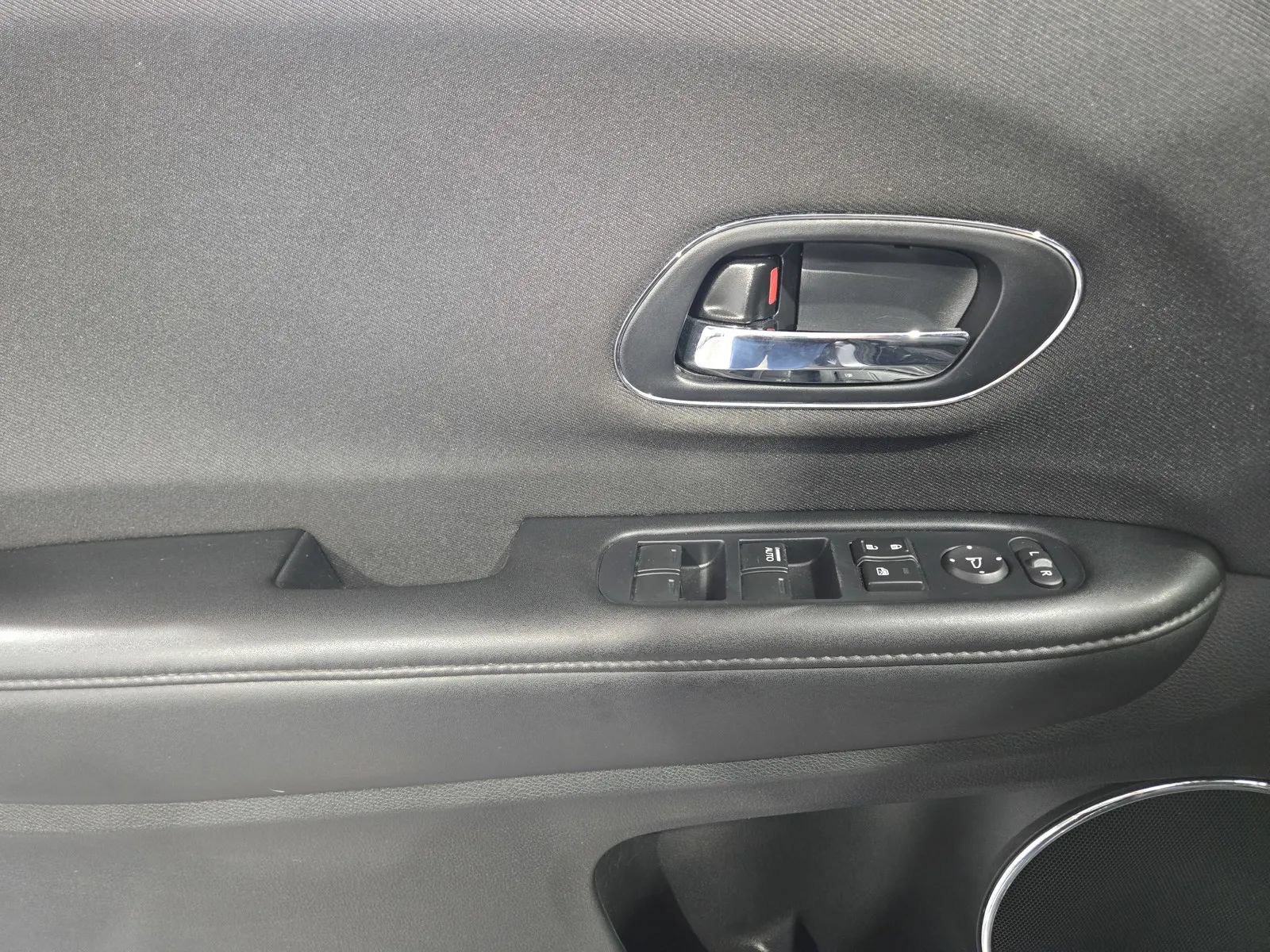 Used 2022 Honda HR-V EX image 13