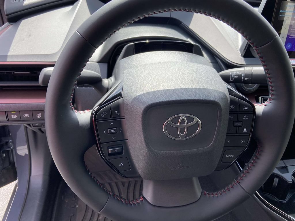 Used 2026 Toyota Prius Plug-In Hybrid FWD image 19