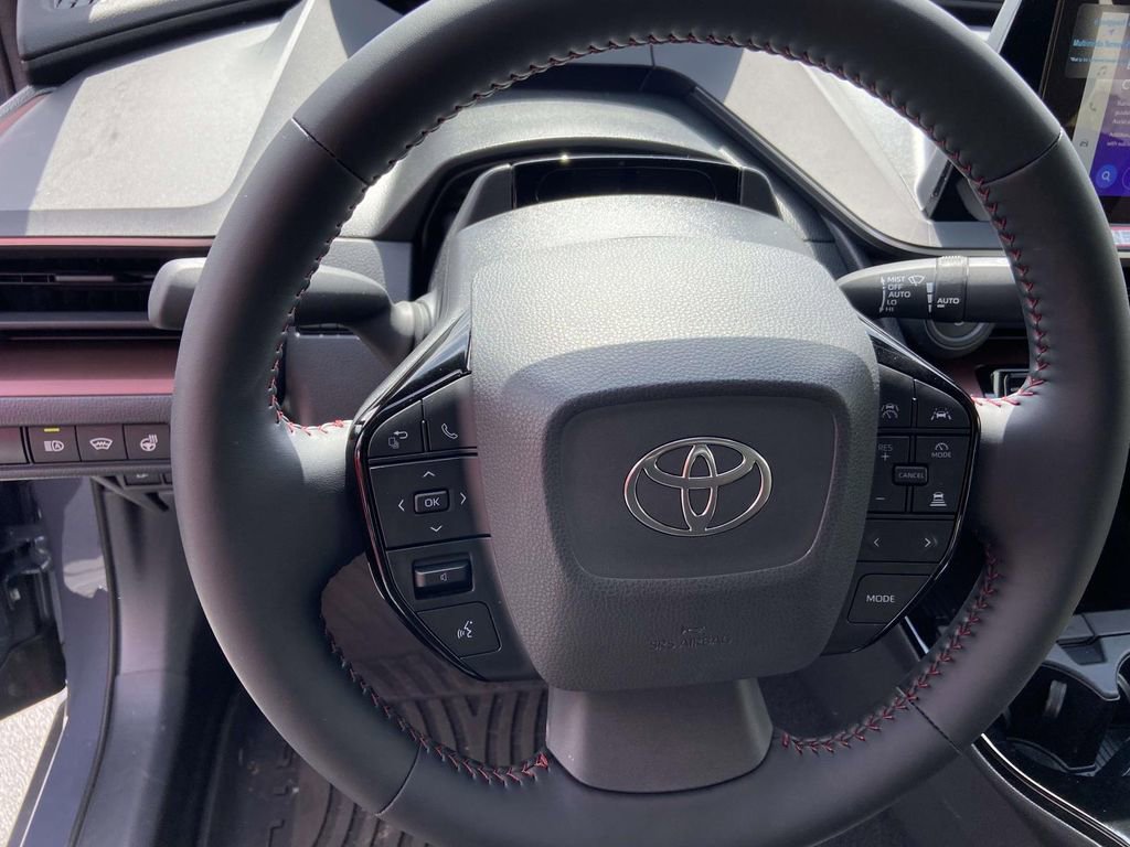 Used 2026 Toyota Prius Plug-In Hybrid FWD image 19