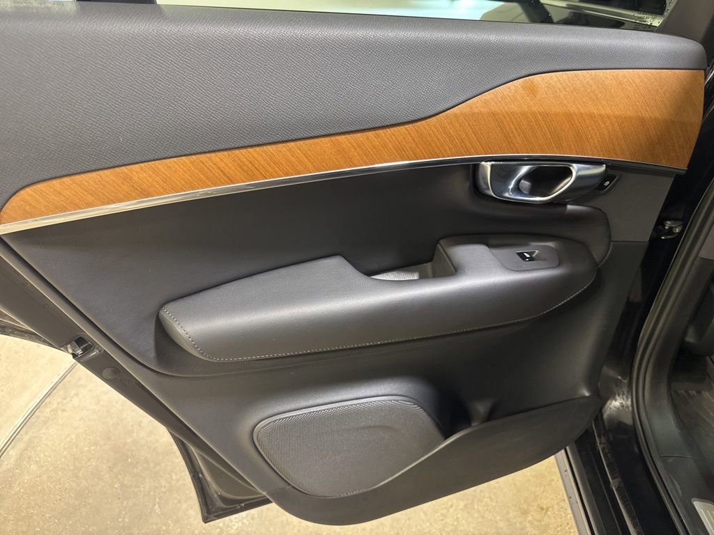 Used 2023 Volvo XC90 B5 Plus w/ Protection Package Premier image 20