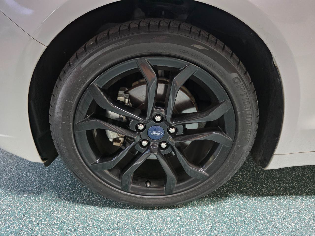Used 2019 Ford Fusion SEL FWD image 12