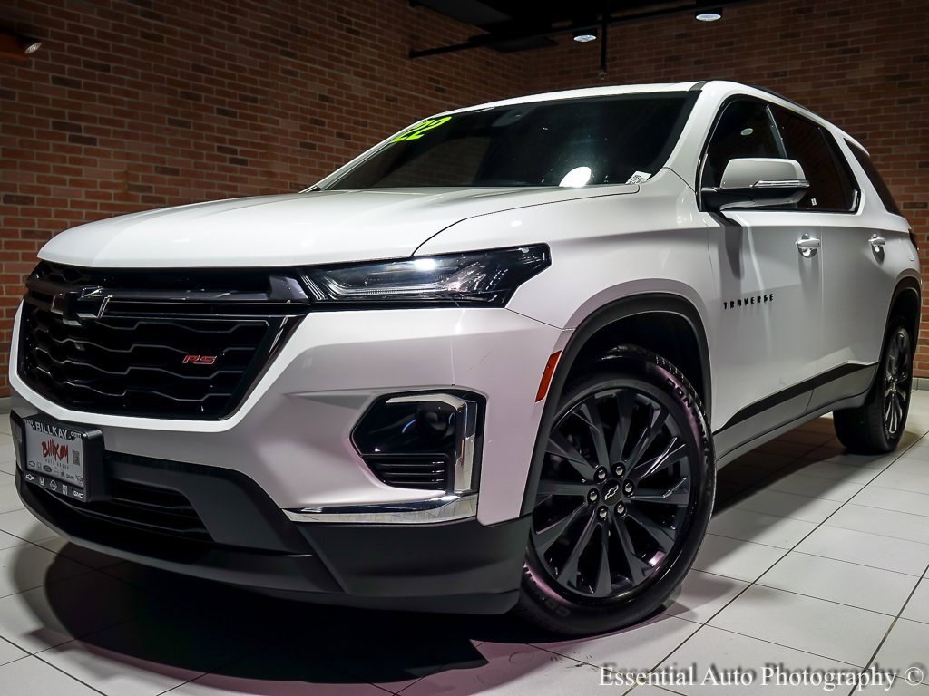Used 2022 Chevrolet Traverse RS image 2