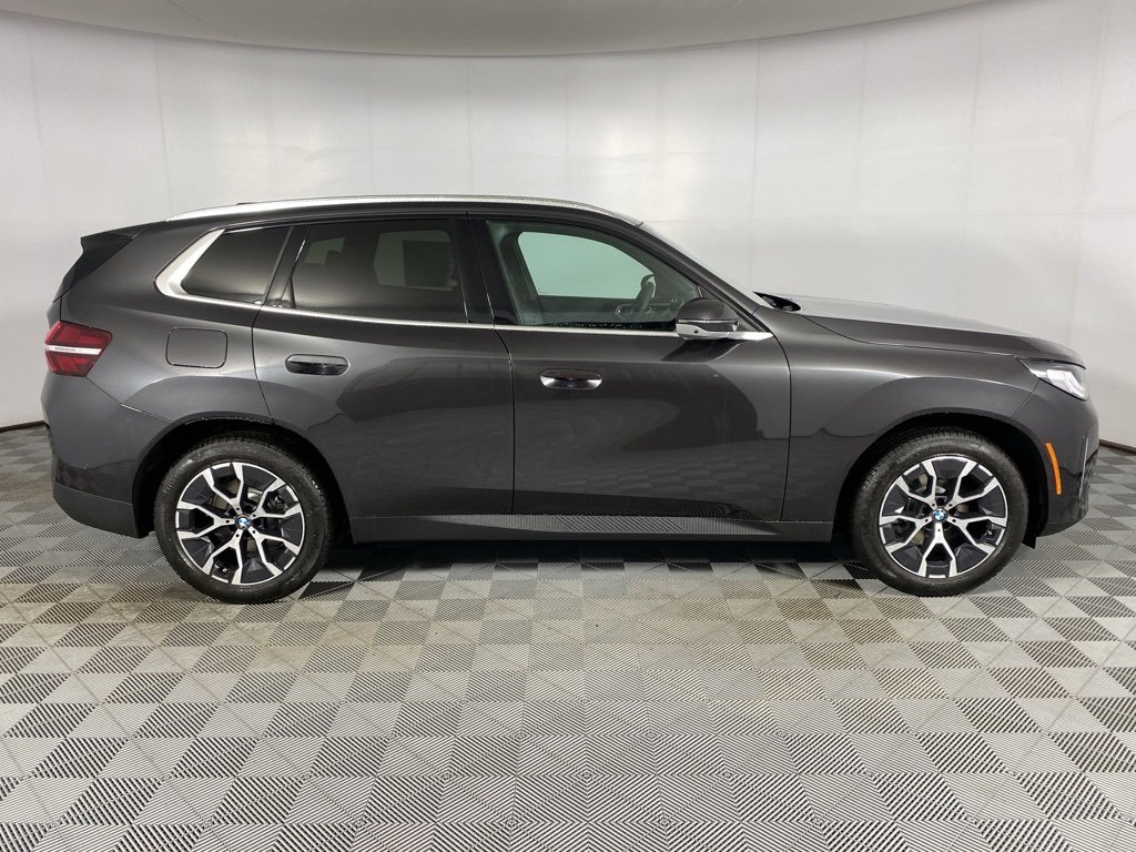 Used 2025 BMW X3 xDrive30i w/ Premium Package image 25