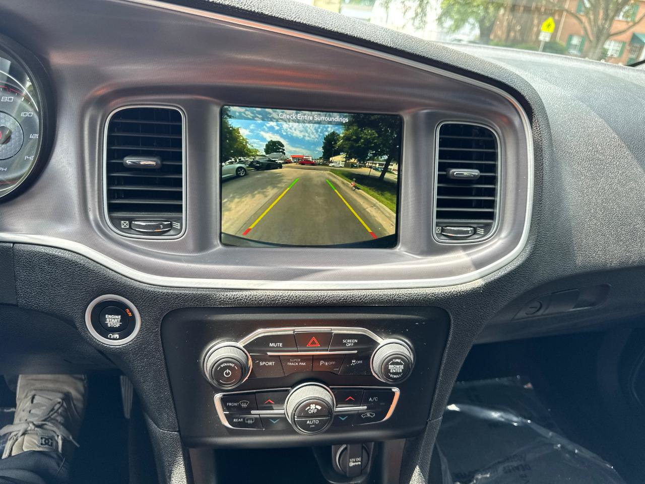 Used 2019 Dodge Charger SXT AWD/4WD image 24