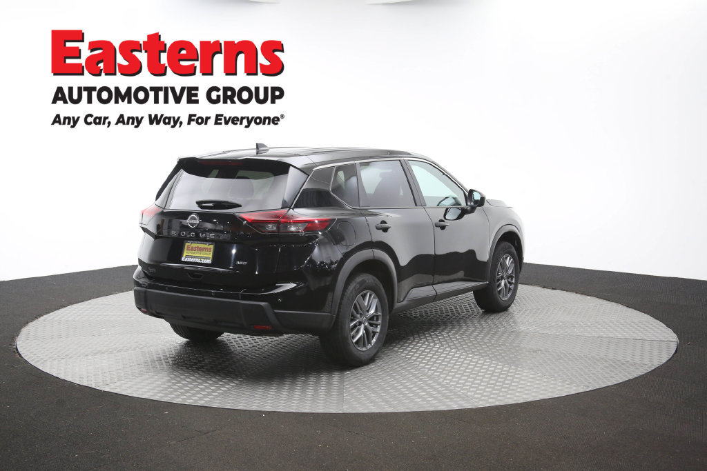 Used 2024 Nissan Rogue S AWD/4WD image 43