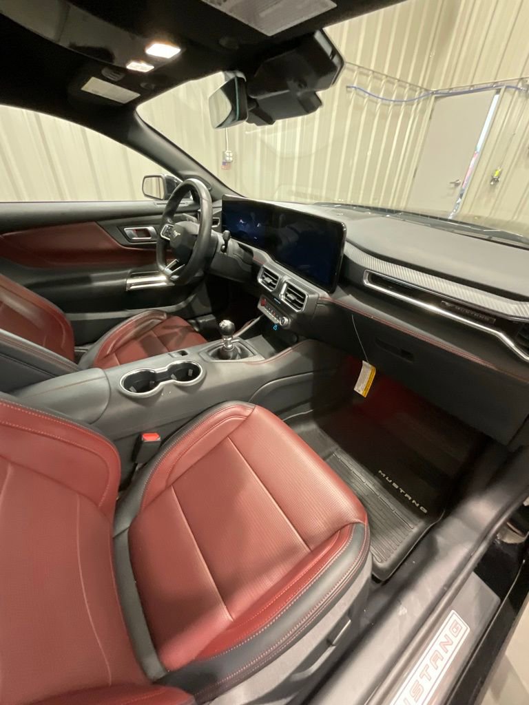 Used 2025 Ford Mustang GT Premium image 14