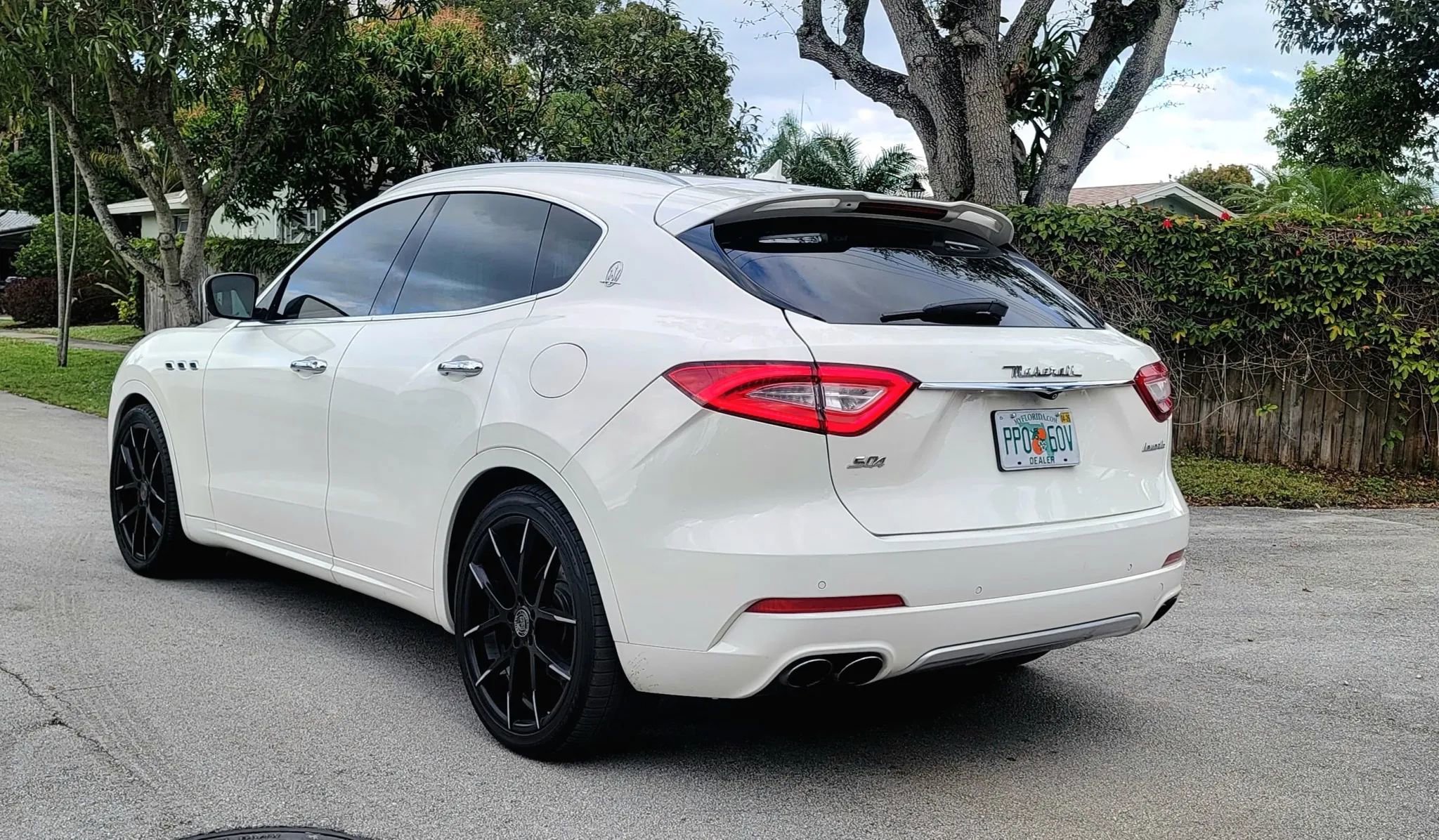 Used 2017 Maserati Levante S image 13