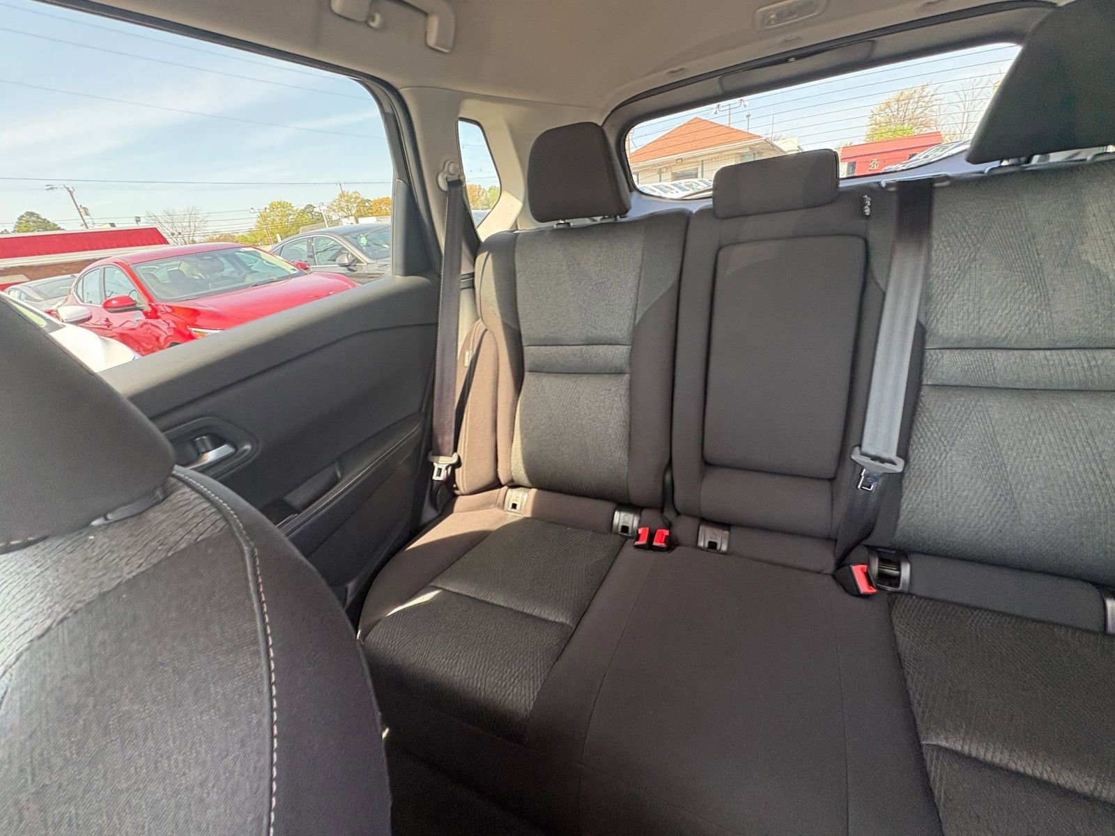 Used 2025 Nissan Rogue SV image 41