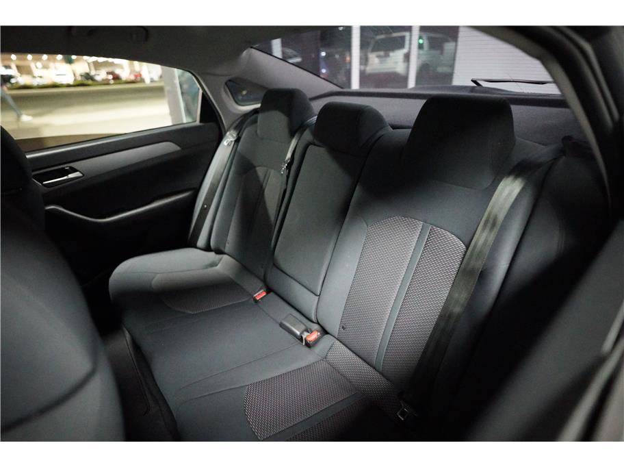 Used 2018 Hyundai Sonata SE w/ Cargo Package image 15
