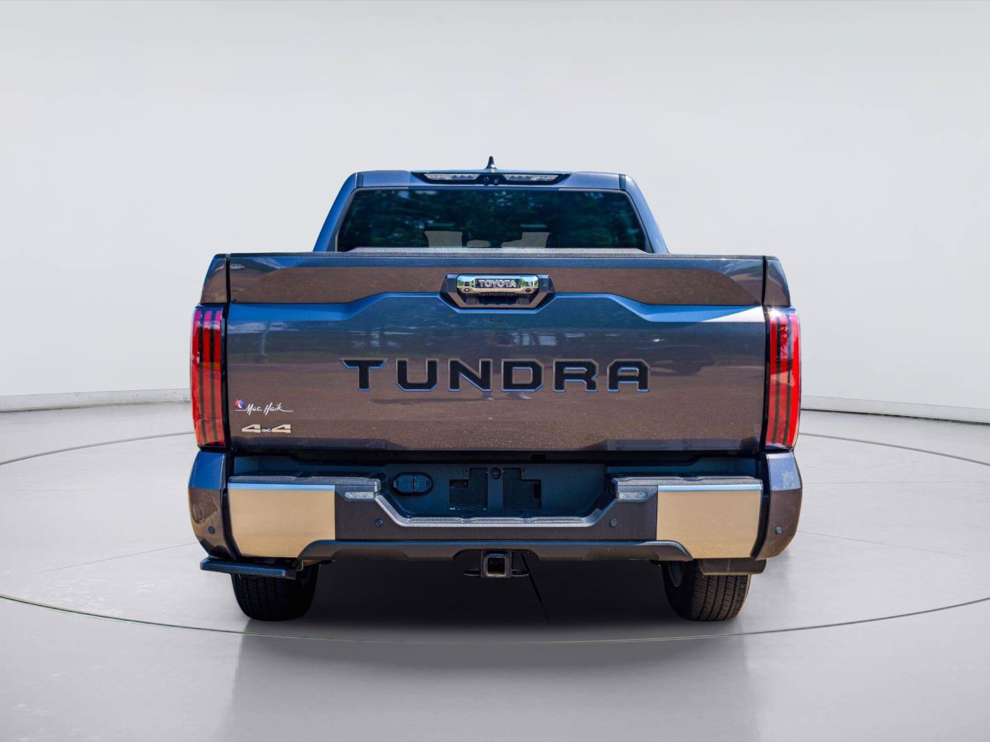 Used 2025 Toyota Tundra Limited AWD/4WD image 6