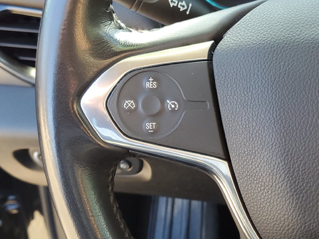 Used 2019 Chevrolet Traverse LT FWD image 18