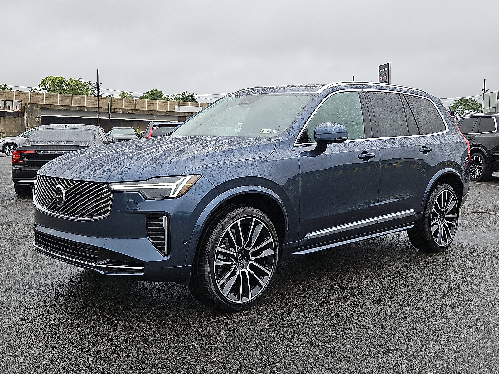 New 2026 Volvo XC90 B6 Plus w/ Protection Package Premier image 3