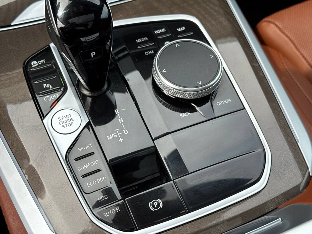 Used 2023 BMW X5 M50i AWD/4WD image 25