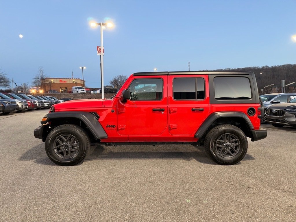 Used 2024 Jeep Wrangler Sport S image 3