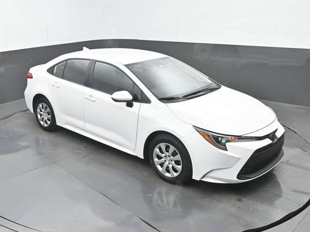 Used 2025 Toyota Corolla LE w/ Convenience Package image 26