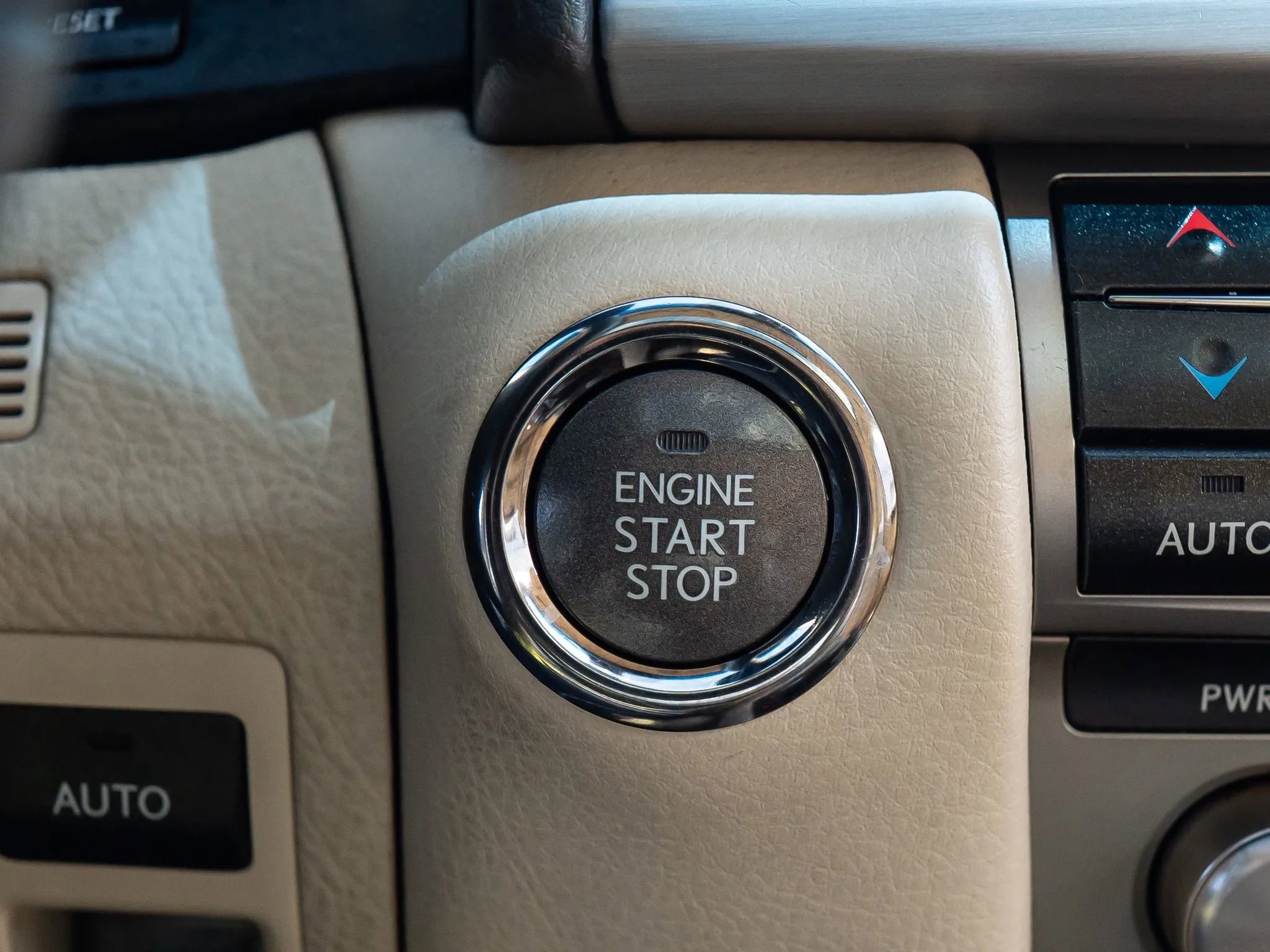 Used 2016 Lexus LS 460 AWD w/ Comfort Package image 32