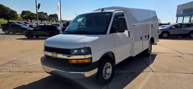New 2026 Chevrolet Express 3500 w/ Power Convenience Package RWD image 7