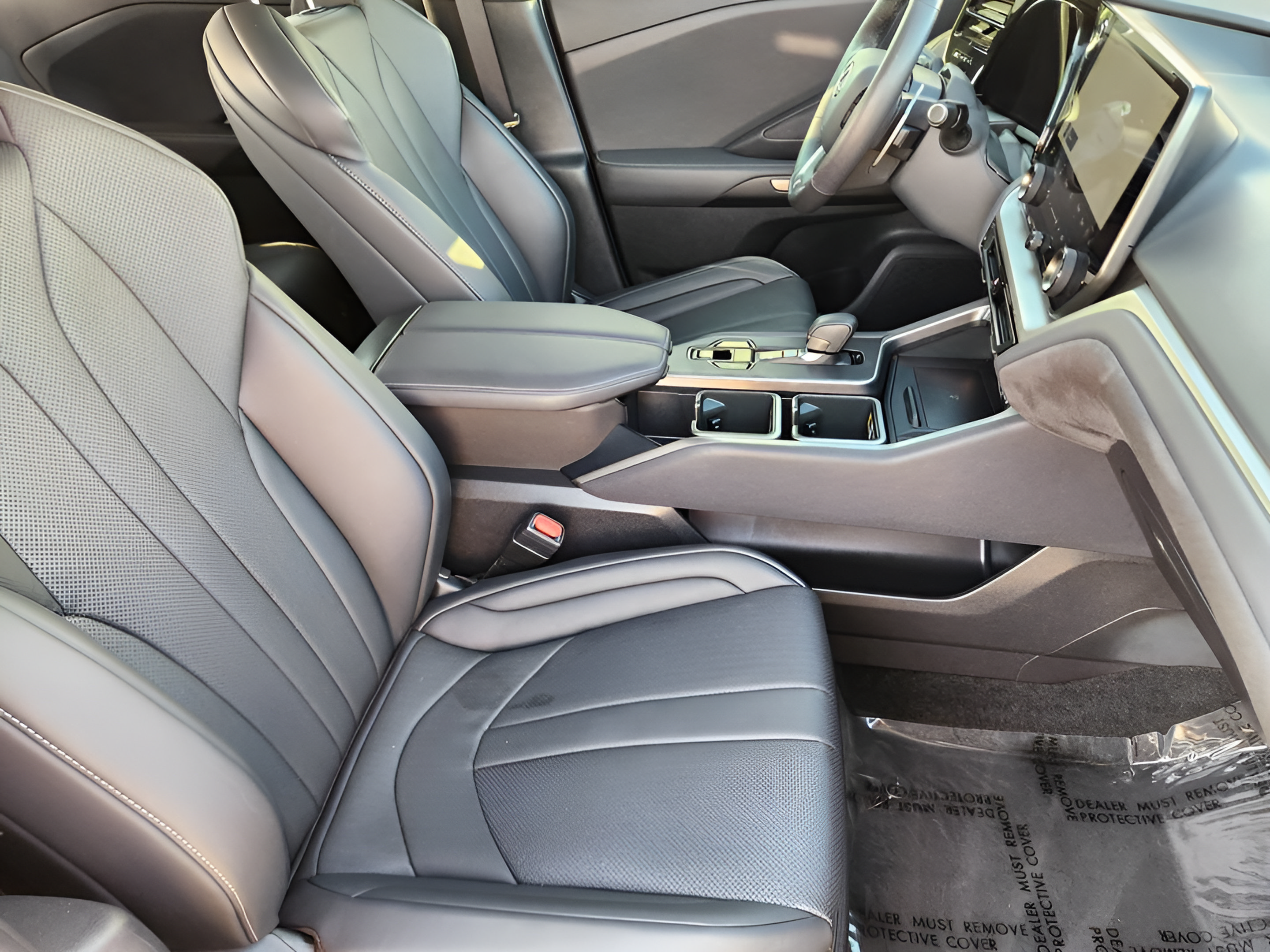 Used 2025 Lexus TX 500h AWD w/ Technology Package image 8
