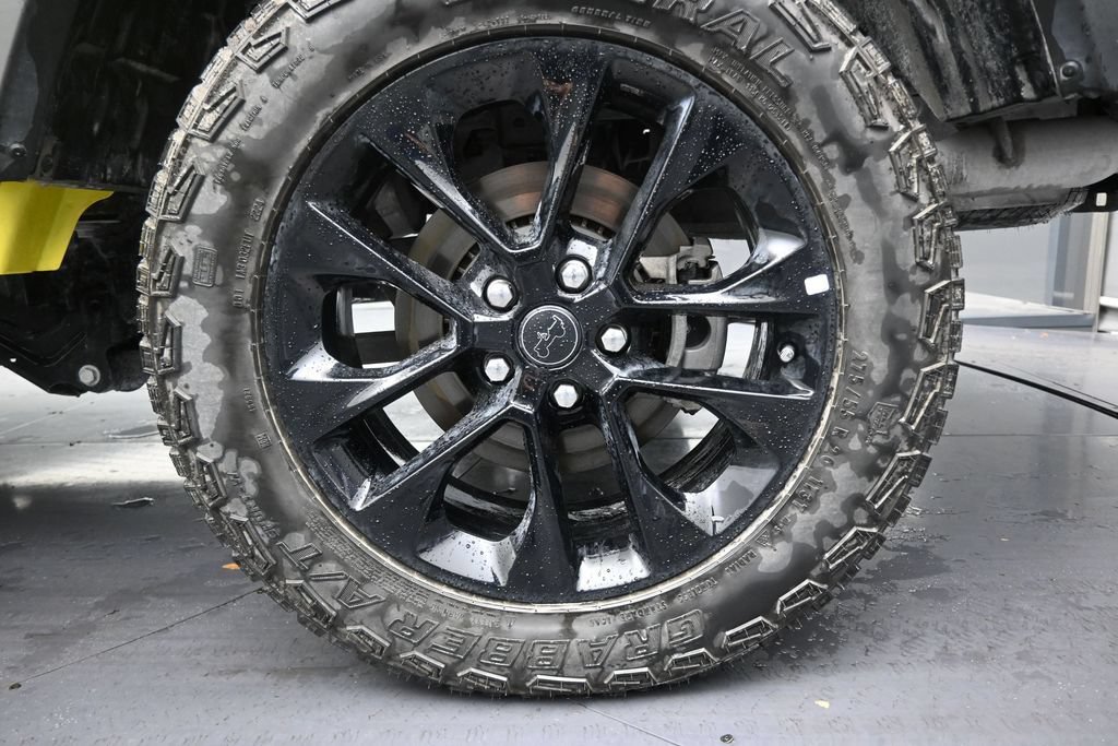 Used 2024 Jeep Gladiator Sport AWD/4WD image 10