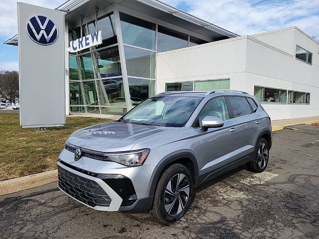 New 2026 Volkswagen Taos SE image 1