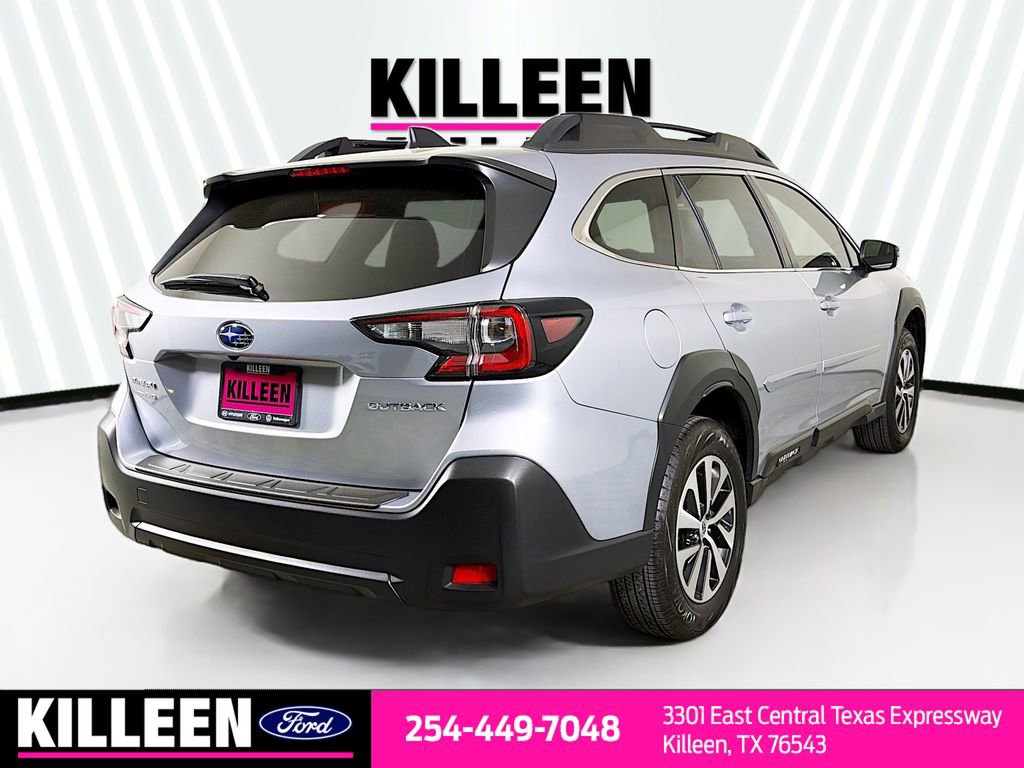 Used 2025 Subaru Outback Premium image 8