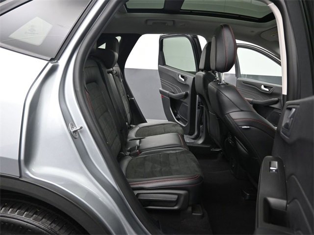 Certified 2022 Ford Escape SEL w/ SEL Stealth AWD Package image 27