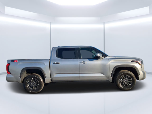 Used 2025 Toyota Tundra SR5 w/ SR5 Convenience Package AWD/4WD image 2