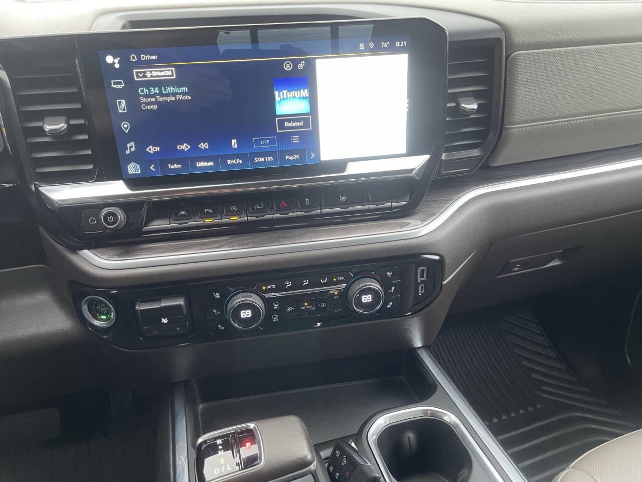 Used 2022 Chevrolet Silverado 1500 LTZ w/ LTZ Convenience Package II image 8